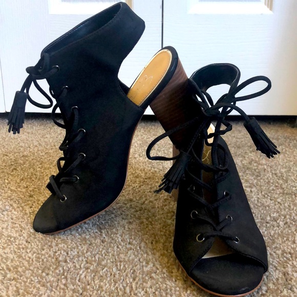 Jessica Simpson heels - Picture 1 of 3